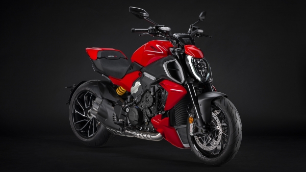 Ducati Diavel V4 Chopper