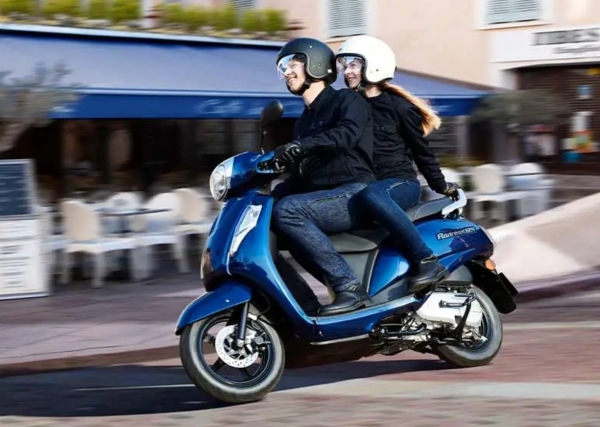 Suzuki Address 125 Scooter