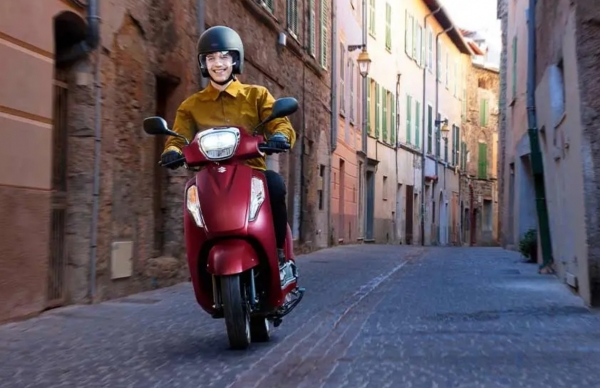 Suzuki Address 125 Scooter