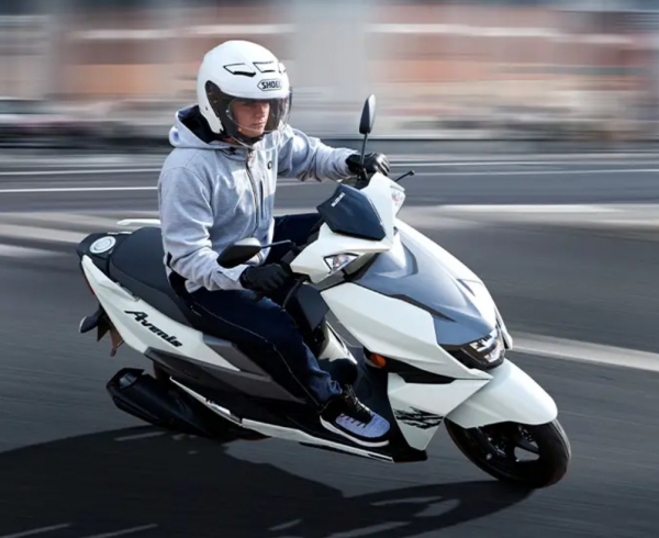 Suzuki Avenis Scooter