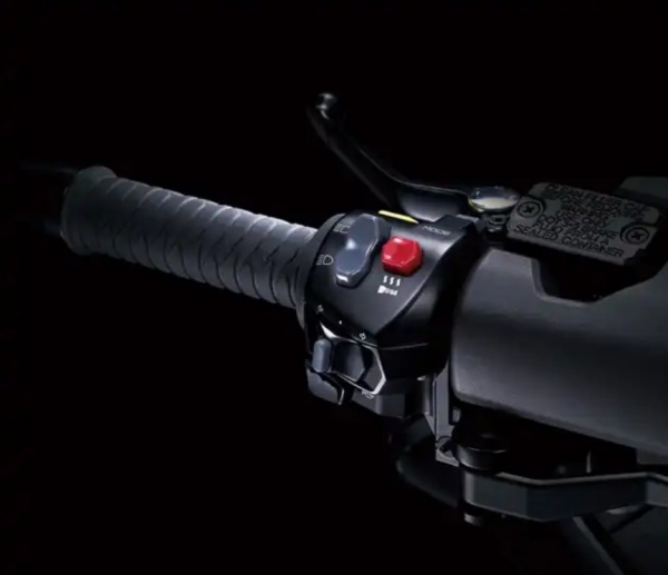 Kymco AK 550 Scooter