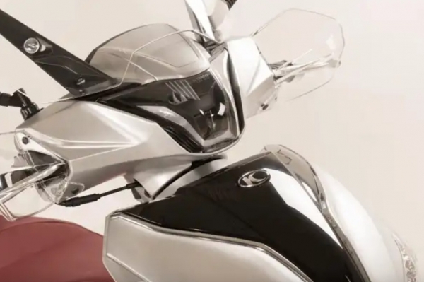 Kymco People S 200 Scooter