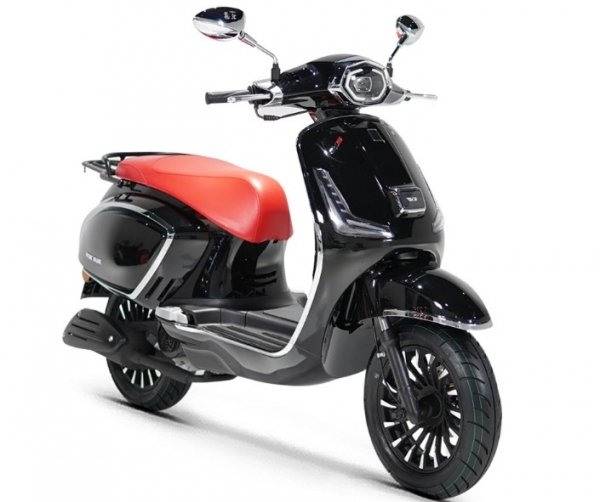 RKS Dark Blue 125 Scooter