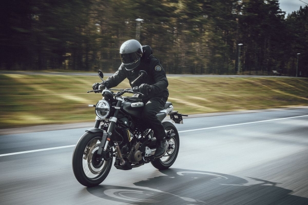 Husqvarna Svartpilen 401 Klasik