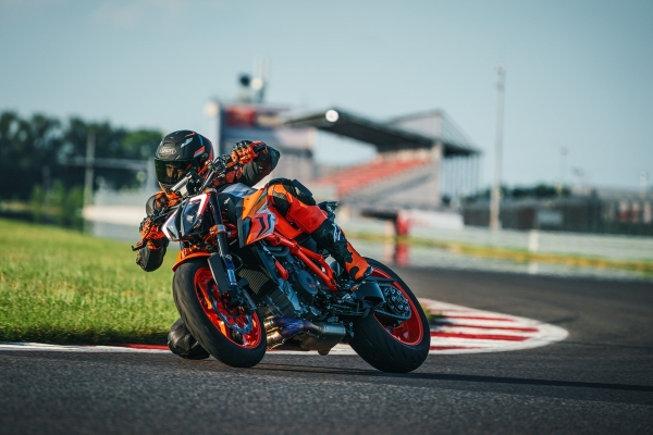 KTM 1290 Super Duke R Naked