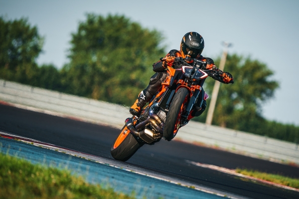 KTM 1290 Super Duke R Naked