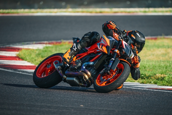 KTM 1290 Super Duke R Naked