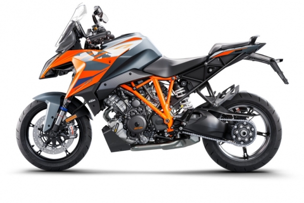 KTM 1290 Super Duke GT Naked