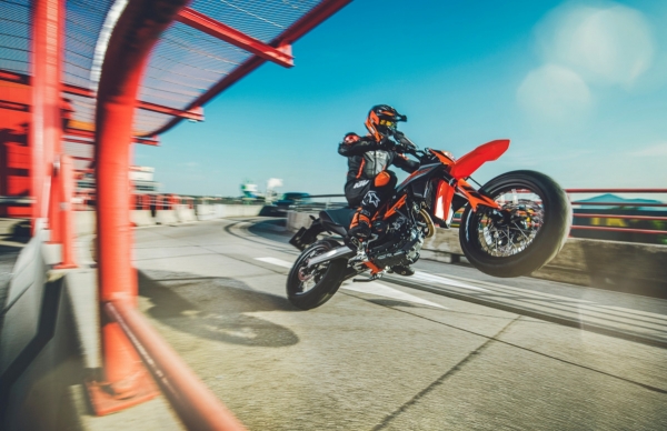 KTM 690 SMC R Cross