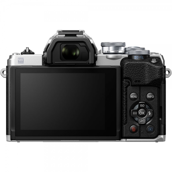 Olympus OM-D E-M10 Mark IV 14-42mm Aynasız Fotoğraf Makinesi