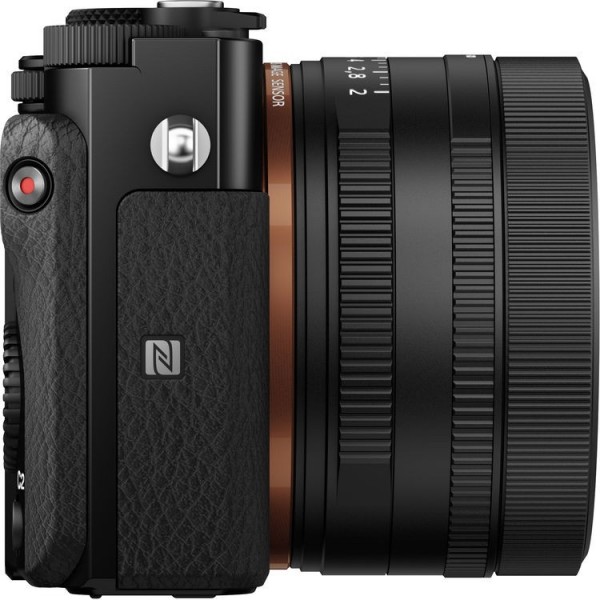 Sony DSC-RX1R II Kompakt Fotoğraf Makinesi (42 MP)
