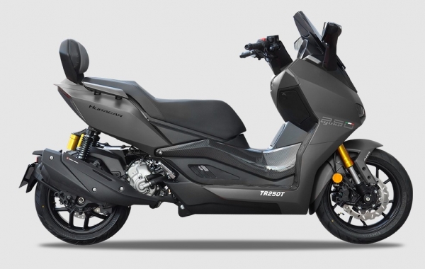 Yuki TR250T Huracan Scooter