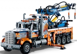 LEGO Technic 42128 Heavy Duty Tow Truck