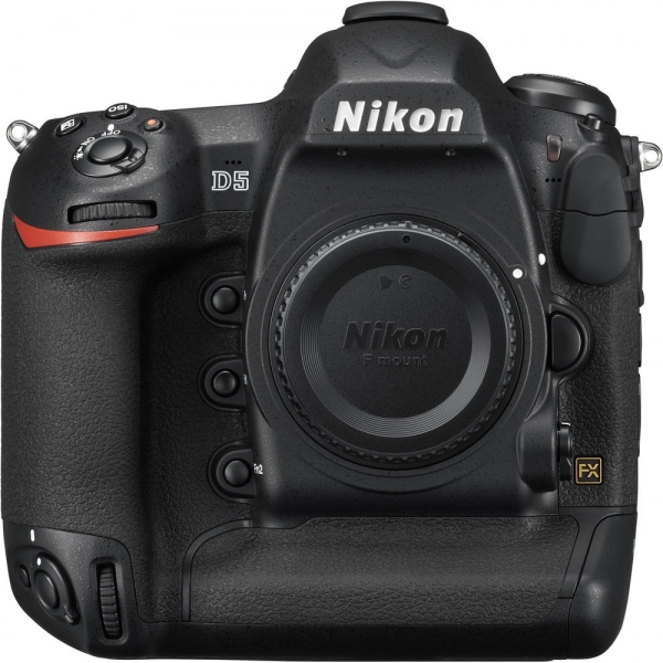 Nikon D5 28-300mm DSLR Fotoğraf Makinesi