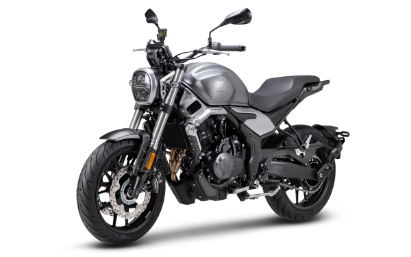VOGE 500AC Naked
