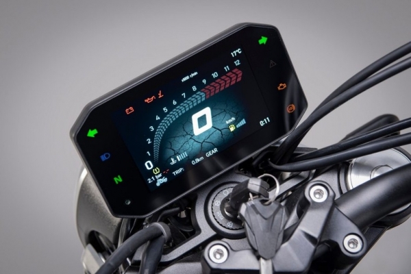 VOGE 500AC Naked