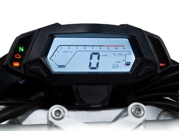 VOGE 500R Naked