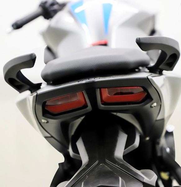 VOGE 500R Naked