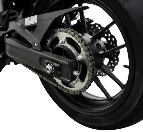 VOGE 500R Naked