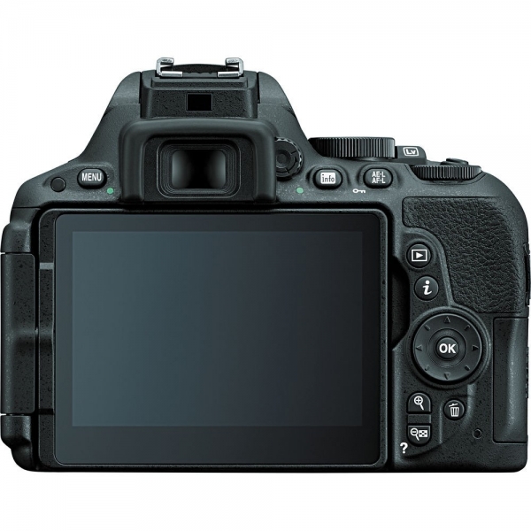 Nikon D5500 18-140mm DSLR Fotoğraf Makinesi (18-140 mm)