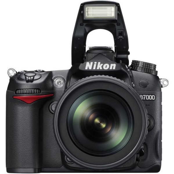 Nikon D7000 18-105mm DSLR Fotoğraf Makinesi (18-105 mm)