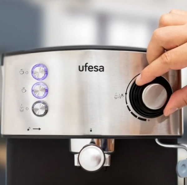 Ufesa CE7240 Kahve Makinesi
