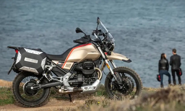 Moto Guzzi V85 TT Enduro
