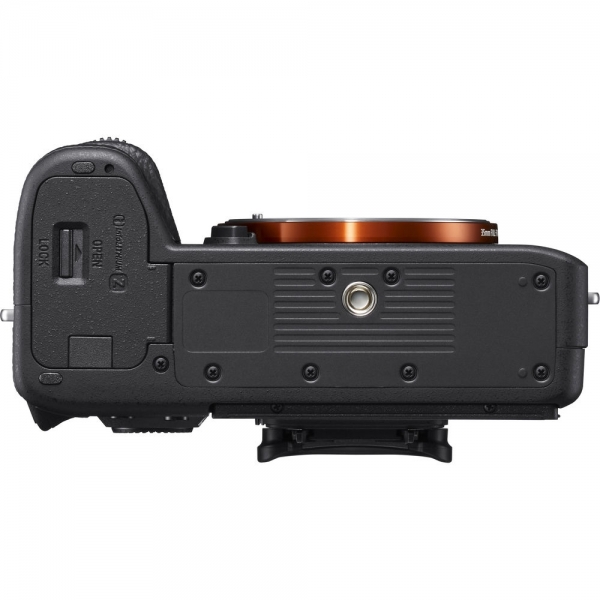 Sony A7R III A Aynasız Fotoğraf Makinesi