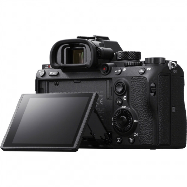 Sony A7R III A Aynasız Fotoğraf Makinesi