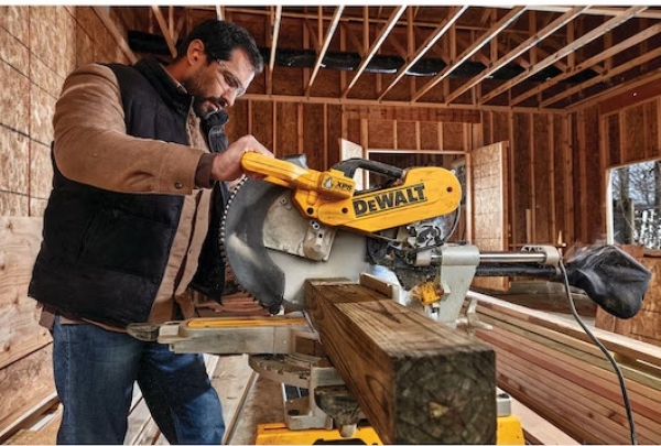 Dewalt DWS780-QS Gönye Testere