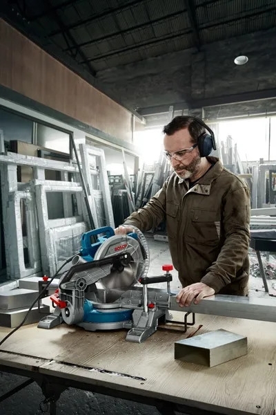 Bosch GCM 216 Professional Gönye Testere
