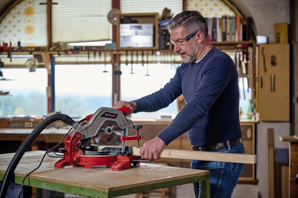 Einhell TC-MS 216 Gönye Testere