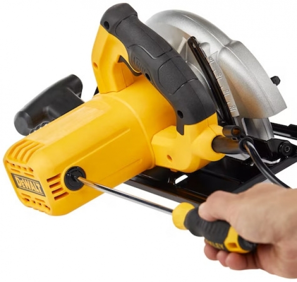 Dewalt DWE5615 Daire Testere