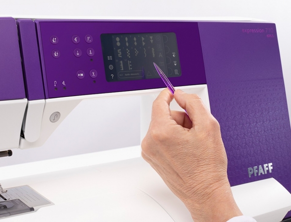 Pfaff Expression 710 Dikiş ve Nakış Makinesi