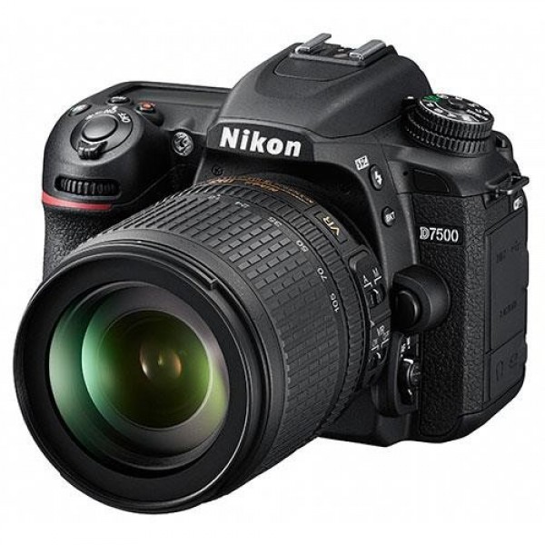 Nikon D7500 18-105mm DSLR Fotoğraf Makinesi (18-105 mm)