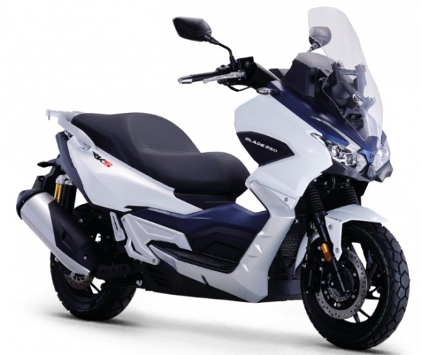 RKS Blade 250 Scooter