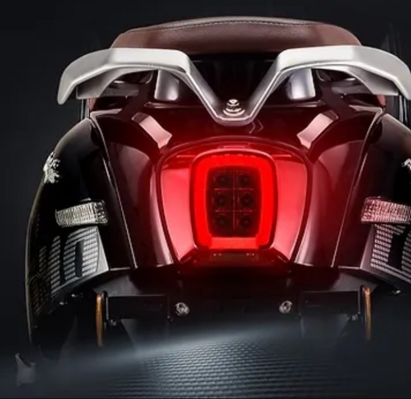 QJ VPS 125 Scooter