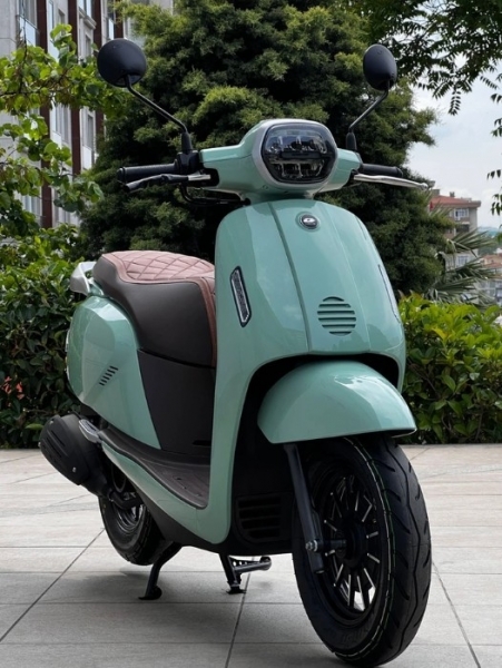 QJ LTM 125 Scooter