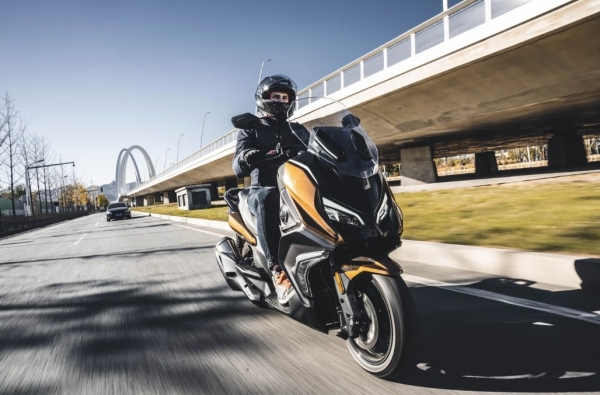 QJ FORT 350 Scooter
