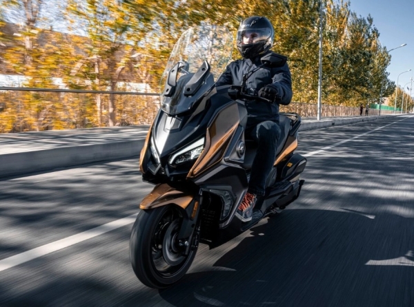 QJ FORT 350 Scooter