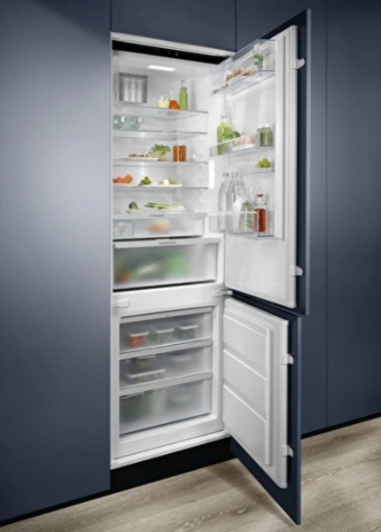 Electrolux ENP7TD75S Buzdolabı