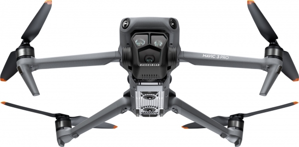 DJI Mavic 3 Pro Fly More Combo Drone
