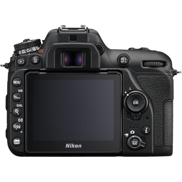 Nikon D7500 18-55mm DSLR Fotoğraf Makinesi (18-55 mm)