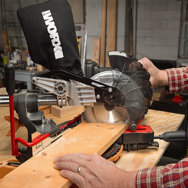 Worx WX845.9CB Gönye Testere