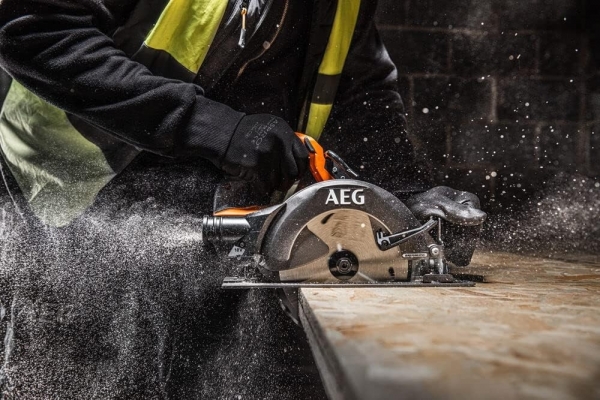 AEG BKS 18BL2-0 Solo Daire Testere