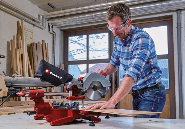 Einhell TC-SM 216 Gönye Testere