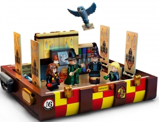 LEGO Harry Potter 76399 Hogwarts Magical Trunk