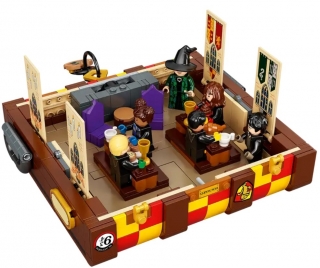 LEGO Harry Potter 76399 Hogwarts Magical Trunk