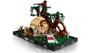 LEGO Star Wars 75330 Dagobah Jedi Training Diorama