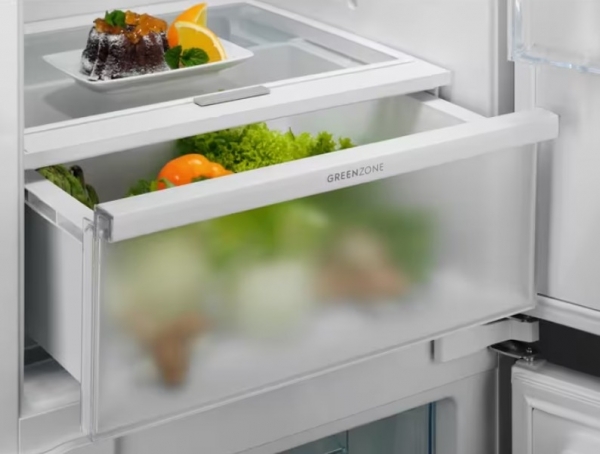 Electrolux LNG7TE18S Buzdolabı